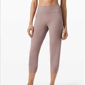 Lululemon NWT Align Jogger crop